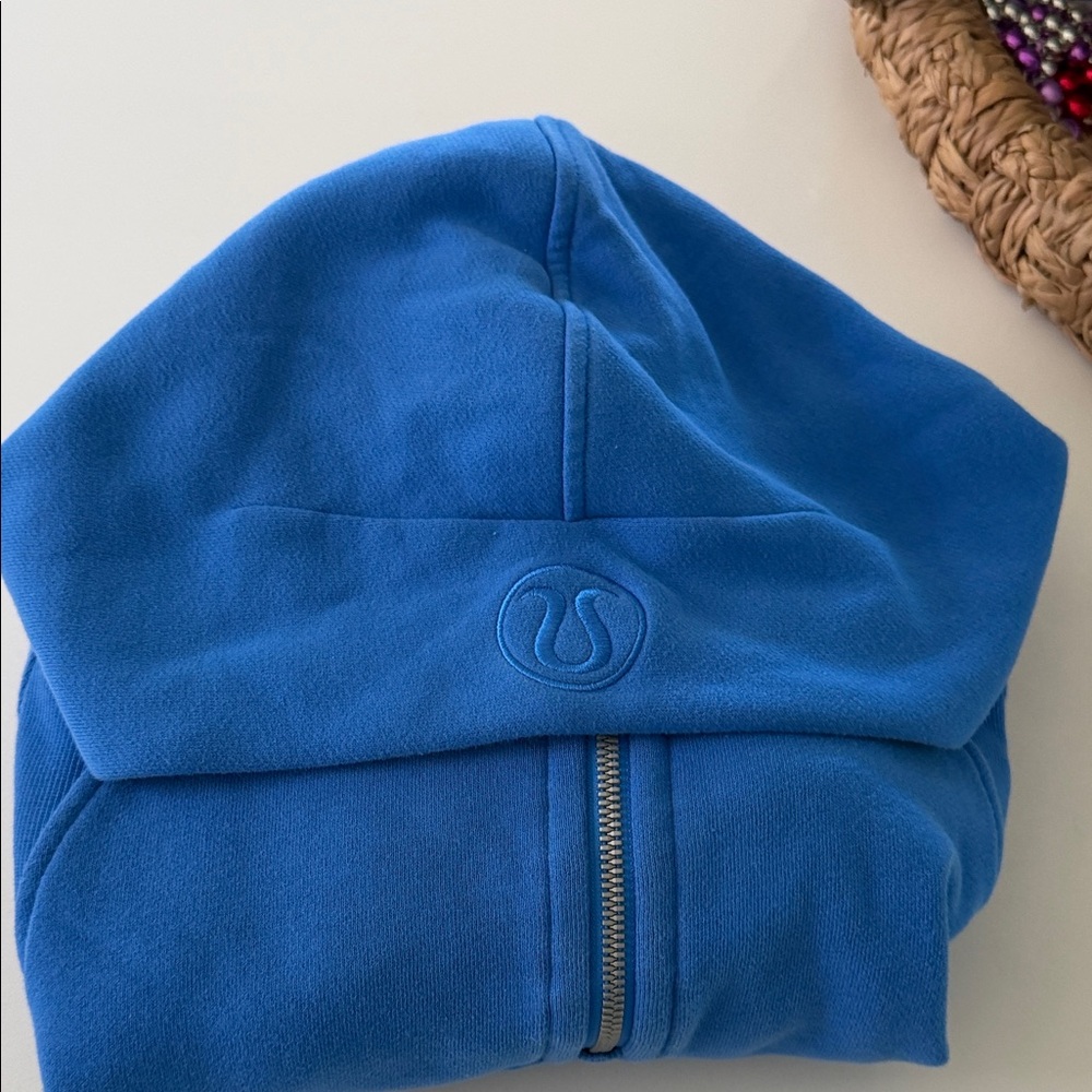 Lululemon Athletica Vibrant Blue Pullover M/L